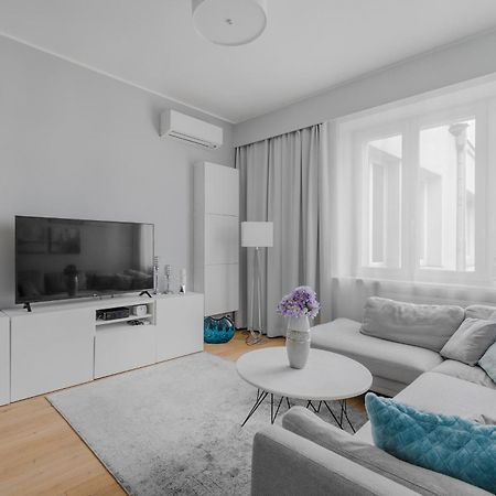 Unitapartament Delux Warszawa Centrum Blisko Plac Zbawiciela Hala Koszyki Metro Politechnika Jest To Elegancki I Wygodny Apartament Na Noclegi I Pobyt W Warszawie - Zapraszamy المظهر الخارجي الصورة